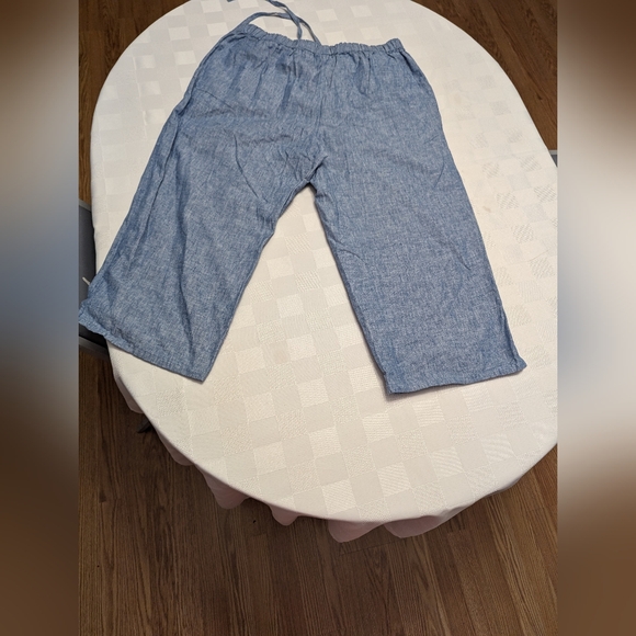 LIZ Claiborne. Villager petite.  linen cotton blend pedal pusher pants. Capris. - Picture 2 of 7